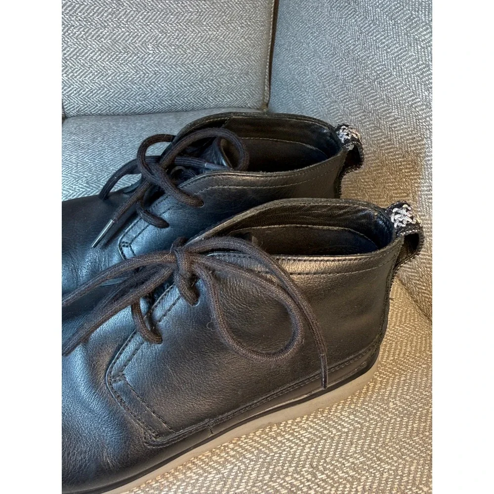 UGG Freamon Black Leather Chukka Boots Mens 8 1013234 EnerG Comfort Treadlite